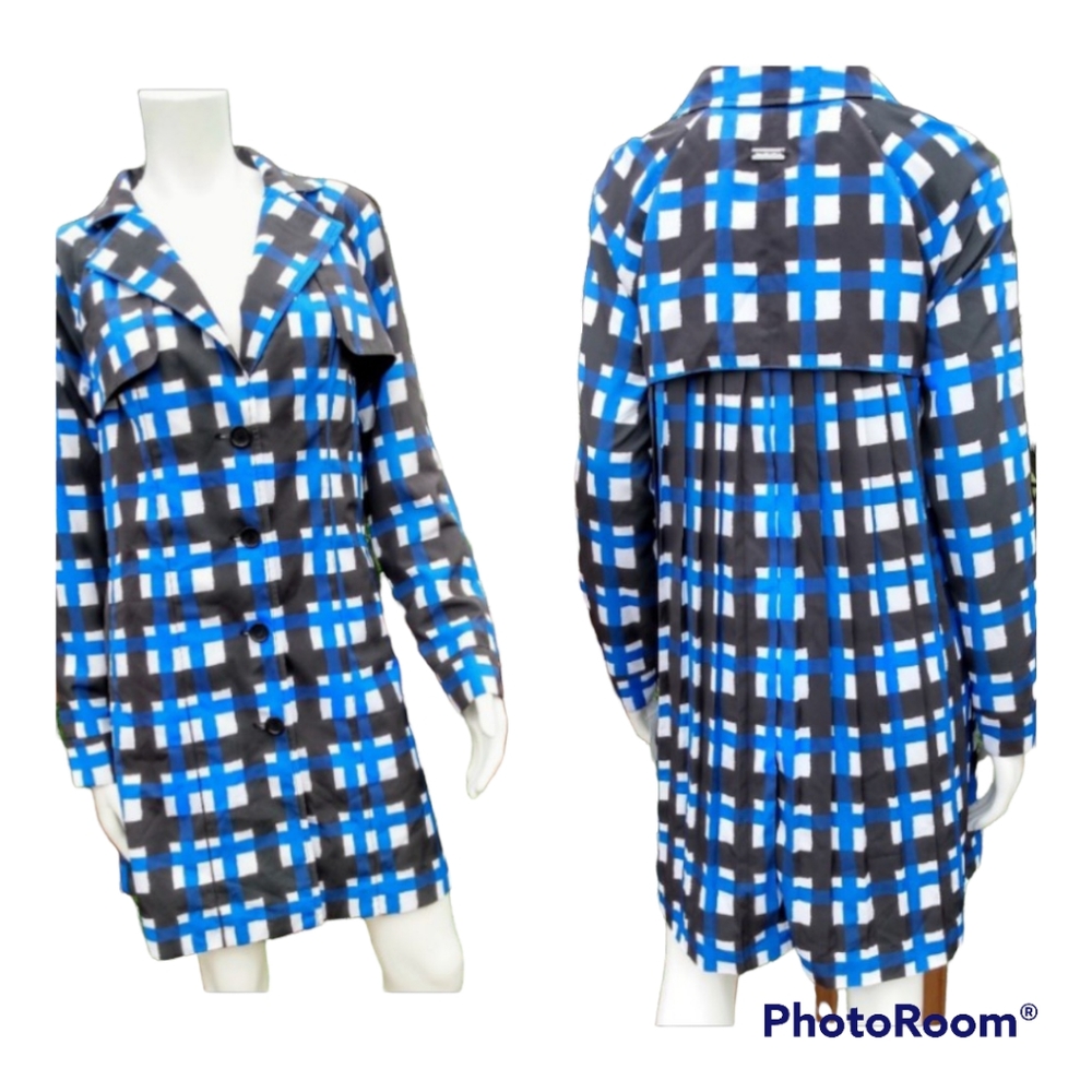 NWT $595 - Pink Tartan plaid trench coat.  Size small.